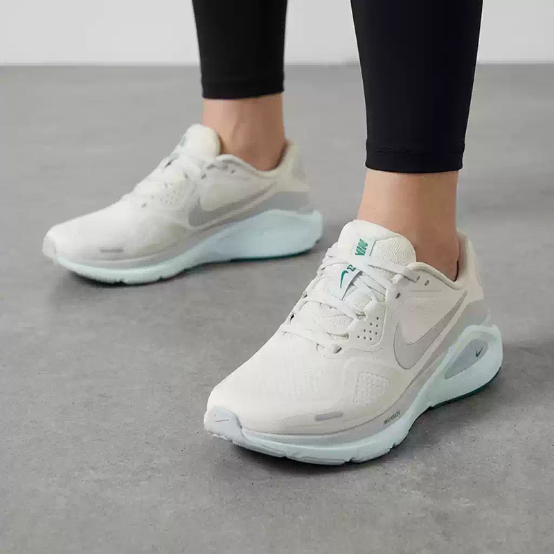 Nike Women's Running Shoes STR - огляд і ціна Women'S Shoes Nike Jordan